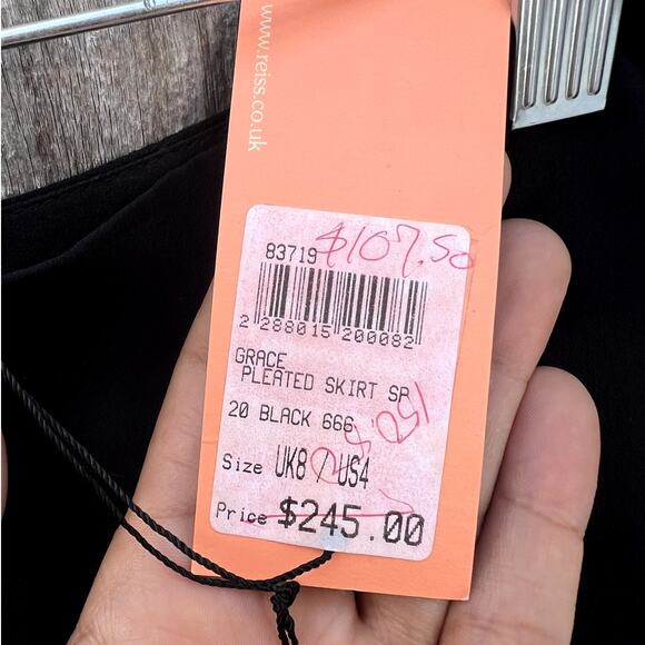 Reiss | NWT Grace Pleated Ruffle Tiered 100% Silk Skirt Black Size US 2 - Picture 4 of 9